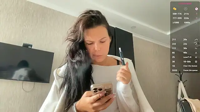 MaydaCornwall online show from 09-17-25, 06:04