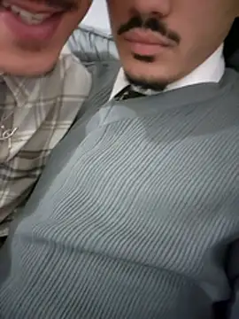 Snapshot of HitShelf chatting on 12-15-25, 03:27 HitShelf online show from 12-15-25, 03:27