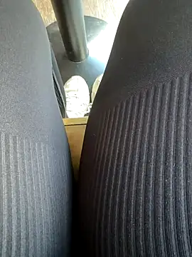 HiddenHoneyLDN online show from 11-08-25, 01:44