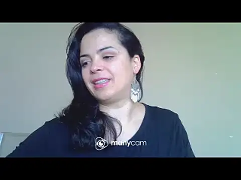 Snapshot of ITALIANASISIXX chatting on 02-20-25, 11:42 ITALIANASISIXX online show from 02-20-25, 11:42