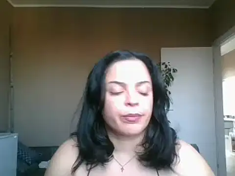 Snapshot of ITALIANASISIXX chatting on 02-11-26, 12:32 ITALIANASISIXX online show from 02-11-26, 12:32