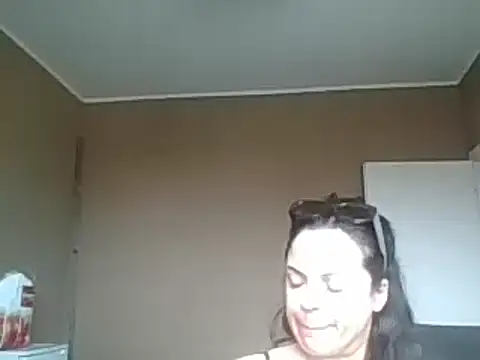 Snapshot of ITALIANASISIXX chatting on 03-18-26, 11:57 ITALIANASISIXX online show from 03-18-26, 11:57