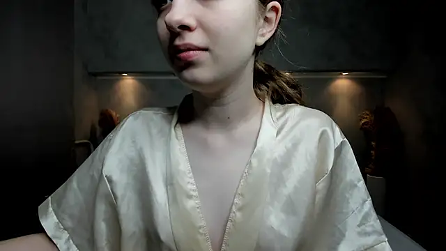 Camilla Kelly online show from 11-26-25, 01:06