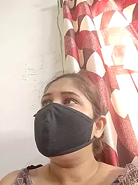 Snapshot of Ruhi_07 chatting on 05-05-26, 04:31 Ruhi 07 online show from 05-05-26, 04:31