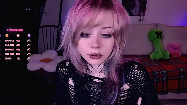 Lollyshy online show from 11-28-25, 10:29