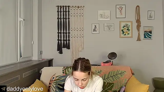 Snapshot of daddyonlyloveme chatting on 11-02-25, 09:17 daddyonlyloveme online show from 11-02-25, 09:17