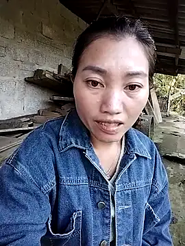 Snapshot of PhienPhien chatting on 09-11-25, 10:15 PhienPhien online show from 09-11-25, 10:15