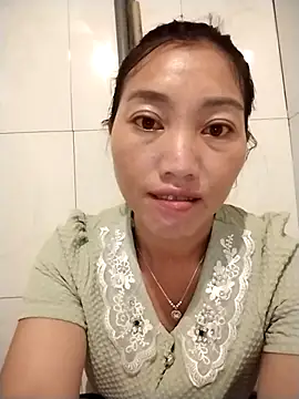 Snapshot of PhienPhien chatting on 09-12-25, 10:32 PhienPhien online show from 09-12-25, 10:32