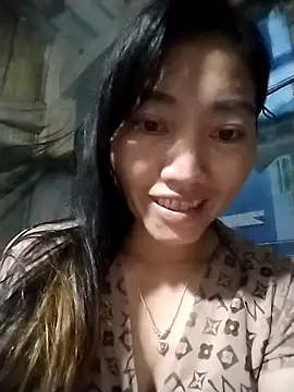 Snapshot of PhienPhien chatting on 10-02-25, 10:17 PhienPhien online show from 10-02-25, 10:17
