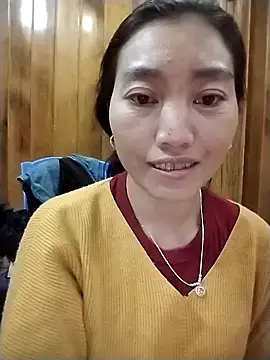Snapshot of PhienPhien chatting on 10-18-25, 11:44 PhienPhien online show from 10-18-25, 11:44