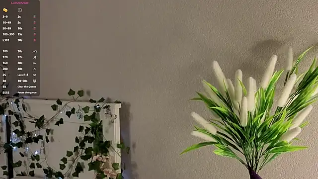 BlushinBloom online show from 04-21-26, 05:58