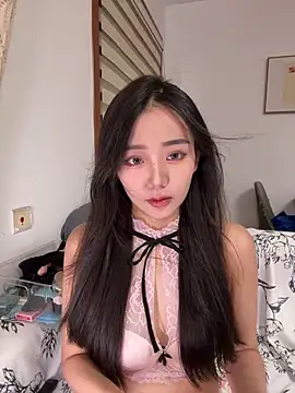 Snapshot of jiajia_L chatting on 09-24-25, 01:03 jiajia L online show from 09-24-25, 01:03