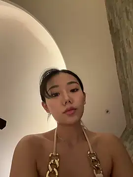 Snapshot of jiajia_L chatting on 10-14-25, 01:34 jiajia L online show from 10-14-25, 01:34