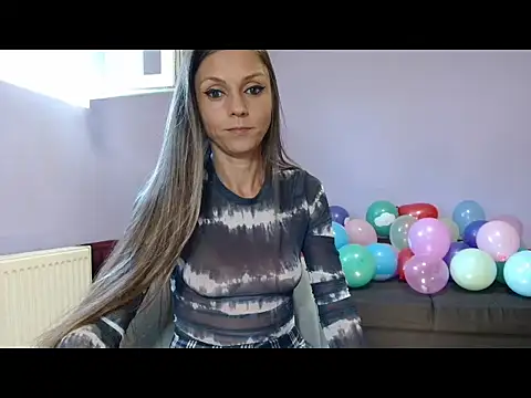 Snapshot of RheaEtthan chatting on 09-19-25, 08:49 RheaEtthan online show from 09-19-25, 08:49