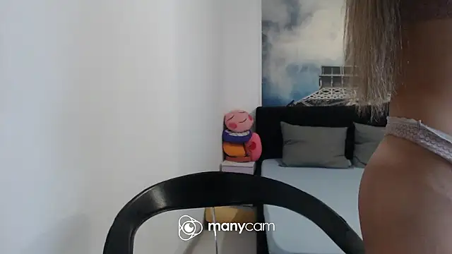 Snapshot of RheaEtthan chatting on 10-07-25, 08:22 RheaEtthan online show from 10-07-25, 08:22