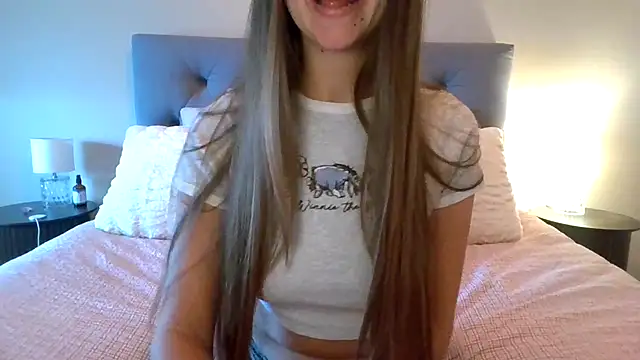 Snapshot of TaylorWest62 chatting on 10-18-25, 01:56 TaylorWest62 online show from 10-18-25, 01:56
