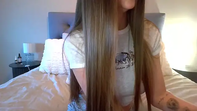 Snapshot of TaylorWest62 chatting on 01-11-26, 01:38 TaylorWest62 online show from 01-11-26, 01:38