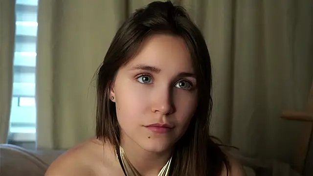 Snapshot of EthalFlowers chatting on 10-15-25, 01:17 EthalFlowers online show from 10-15-25, 01:17