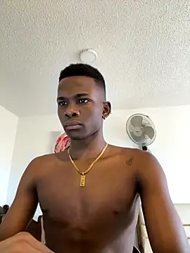 Snapshot of Brycce_santos chatting on 09-25-25, 12:09 Brycce santos online show from 09-25-25, 12:09