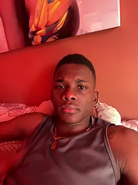 Snapshot of Brycce_santos chatting on 10-06-25, 02:03 Brycce santos online show from 10-06-25, 02:03