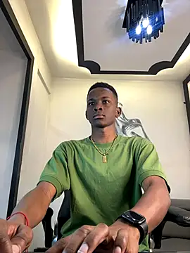 Snapshot of Brycce_santos chatting on 10-08-25, 01:09 Brycce santos online show from 10-08-25, 01:09