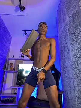 Snapshot of Brycce_santos chatting on 02-27-26, 04:07 Brycce santos online show from 02-27-26, 04:07