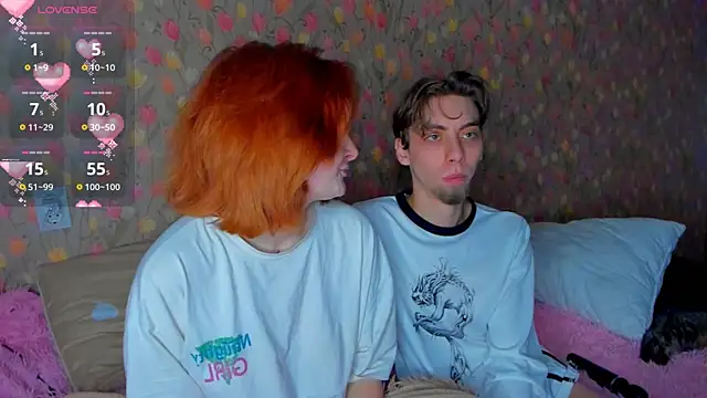 Snapshot of Squirrel_Bunny chatting on 12-17-25, 04:02 Squirrel Bunny online show from 12-17-25, 04:02