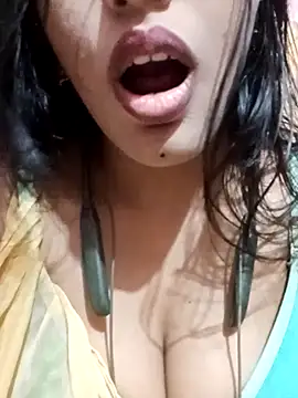 kaviyaponnu0987 online show from 10-10-25, 07:57