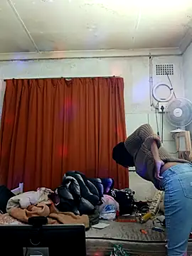 Snapshot of Juicy_Candy-Reloaded chatting on 11-15-25, 05:20 Juicy Candy-Reloaded online show from 11-15-25, 05:20