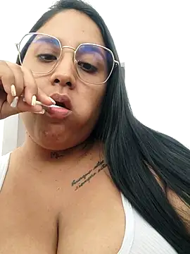 Snapshot of Khertt-Slov chatting on 10-11-25, 03:54 Khertt-Slov online show from 10-11-25, 03:54