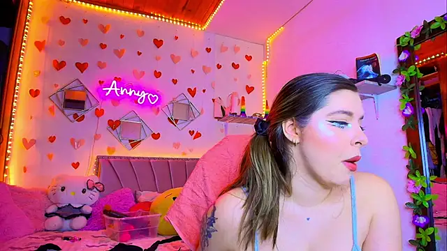 Anny Hurtado online show from 09-21-25, 08:05