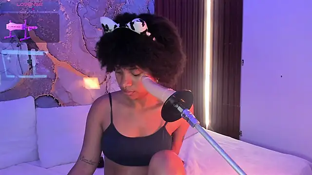 Lolalewis777 online show from 10-10-25, 11:04