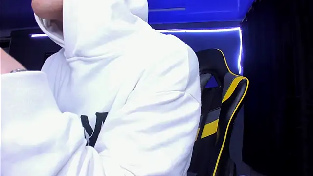 alexgiraldo   online show from 10-29-25, 10:17