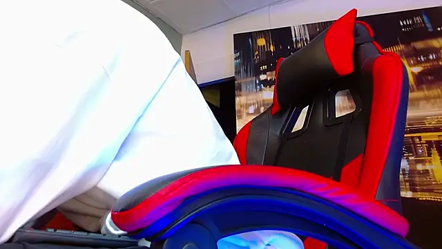 Snapshot of alexgiraldo__ chatting on 06-01-26, 12:07 alexgiraldo online show from 06-01-26, 12:07