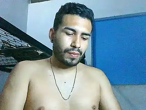 Snapshot of Alessandrogrey chatting on 10-05-25, 04:22 Alessandrogrey online show from 10-05-25, 04:22