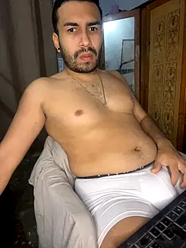 Snapshot of Alessandrogrey chatting on 10-18-25, 04:15 Alessandrogrey online show from 10-18-25, 04:15