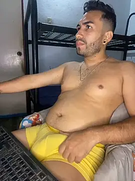 Snapshot of Alessandrogrey chatting on 10-20-25, 04:13 Alessandrogrey online show from 10-20-25, 04:13