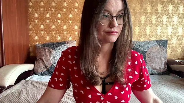 Snapshot of mia_shine_bright_wow chatting on 11-24-25, 03:28 mia shine bright wow online show from 11-24-25, 03:28