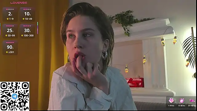 Snapshot of odelynbrower chatting on 12-18-25, 04:40 odelynbrower online show from 12-18-25, 04:40