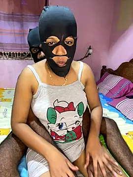 Snapshot of Sadaru_ chatting on 09-30-25, 02:22 Sadaru  online show from 09-30-25, 02:22