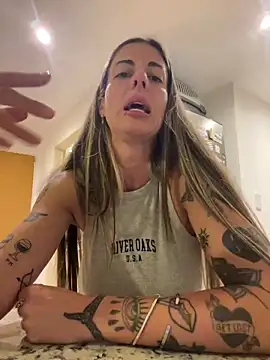 ferchule7 online show from 04-10-26, 01:11