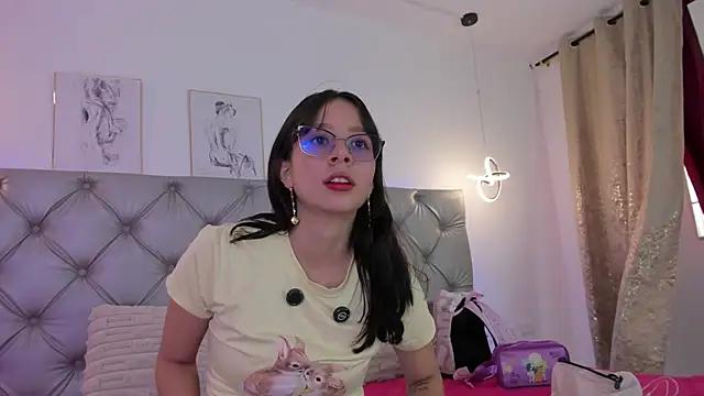 Snapshot of Naughty_Couple83 chatting on 05-01-26, 07:07 Naughty Couple83 online show from 05-01-26, 07:07