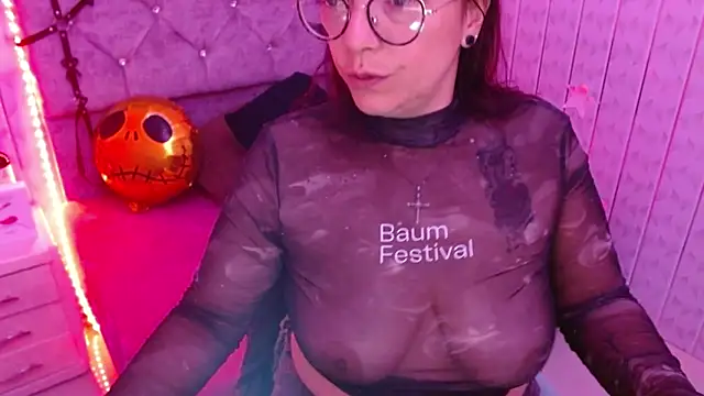 Snapshot of Susanahotsexxx chatting on 10-27-25, 09:19 Susanahotsexxx online show from 10-27-25, 09:19