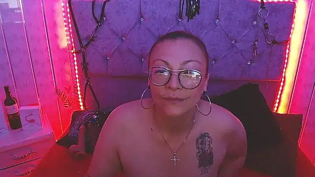 Snapshot of Susanahotsexxx chatting on 11-04-25, 02:54 Susanahotsexxx online show from 11-04-25, 02:54