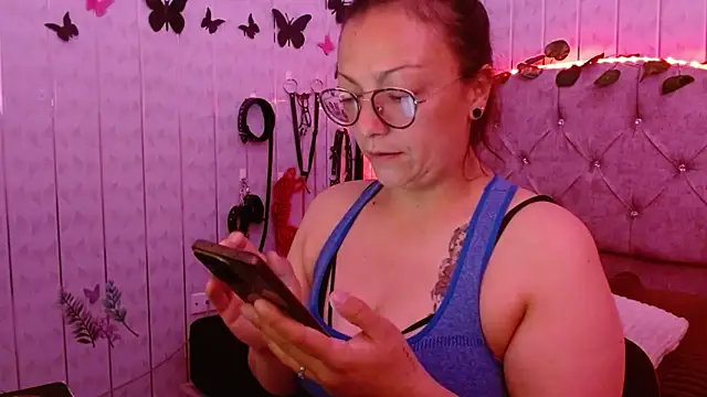 Snapshot of Susanahotsexxx chatting on 11-16-25, 09:53 Susanahotsexxx online show from 11-16-25, 09:53