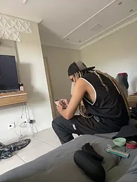 heloagreen  online show from 09-26-25, 06:45