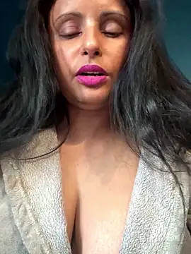 Snapshot of Angelaarayexx chatting on 01-16-26, 01:15 Angelaarayexx online show from 01-16-26, 01:15