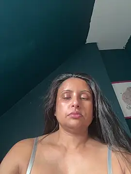 Snapshot of Angelaarayexx chatting on 04-12-26, 08:52 Angelaarayexx online show from 04-12-26, 08:52