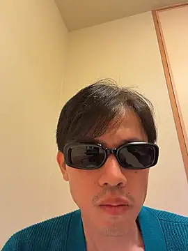 Snapshot of iiiviviii chatting on 11-23-25, 05:24 iiiviviii online show from 11-23-25, 05:24