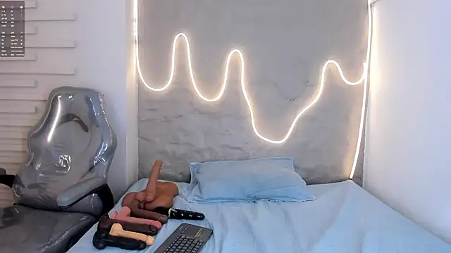 Monika-Ruiz online show from 03-26-26, 08:03